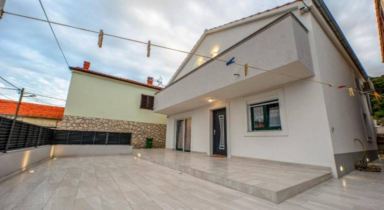 Apartma Otok Rava