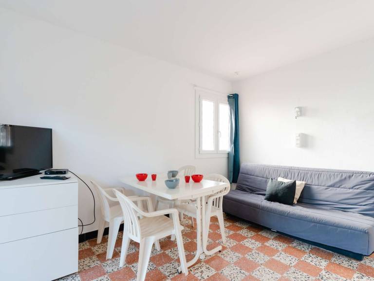 Rental apartment with 1 room for 6 persons — photo 4
