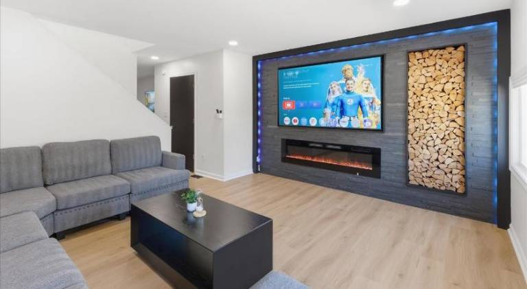 Modern home near Convention Center in Marion, IN