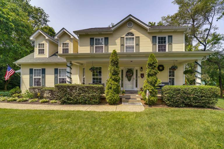15 Mi to Louisville Family Home w Private Yard