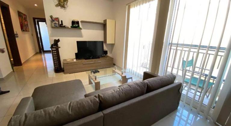 Apartment with patio | Suitable for remote work — photo 2