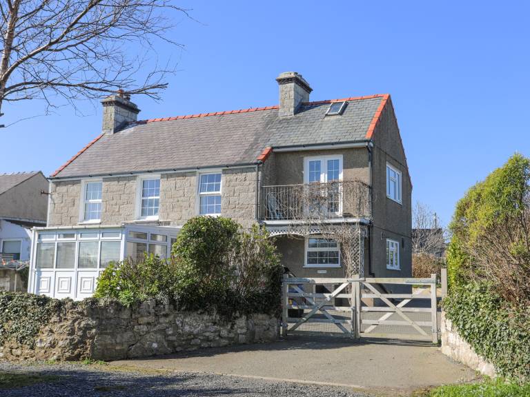 Cabin  Moelfre