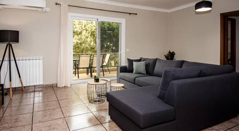 Pleasant rental apartment with terrace | Pets are welcome in Kefalonia