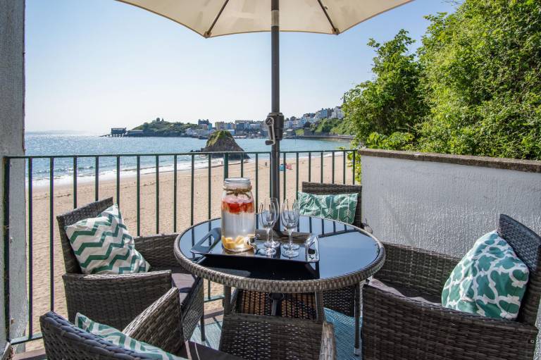 Family-friendly pleasant rental apartment with barbeque, fast internet & terrace | Water view | Beach nearby | Pets are welcome — photo 3