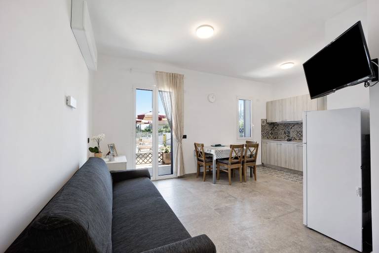 Apartment 'Antichi Ricordi - Il Frantoio' with Shared Pool, Wi-Fi and Air Conditioning — photo 2
