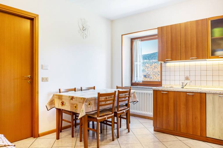 Apartment 'L'Edera 2' with Mountain View, Shared Garden and Wi-Fi — photo 4