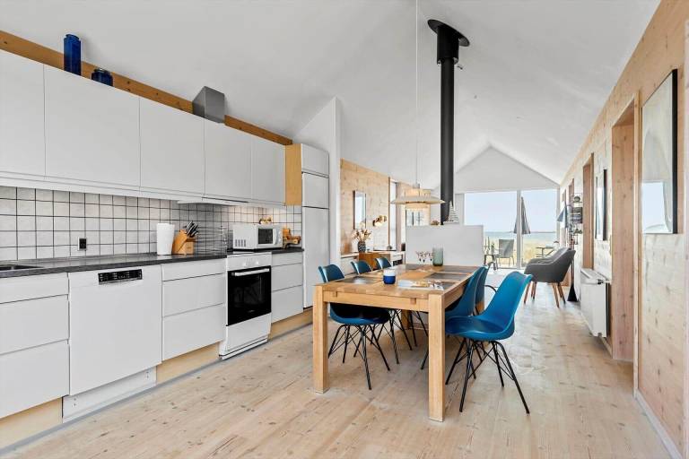 House with sauna, jacuzzi & terrace — photo 2