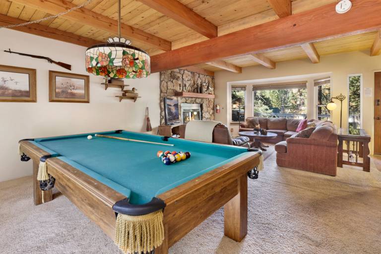 Cabin with BBQ & patio | Lake view — photo 3
