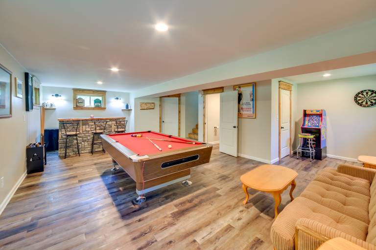 Champion Vacation Rental with Fire Pit! — photo 2