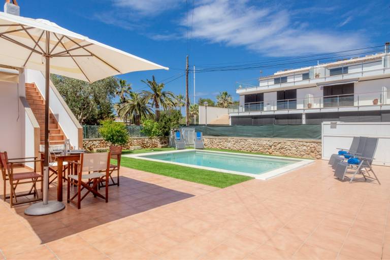 Fully equipped nice villa with garden, BBQ & private pool | Garden view | Beach nearby | Dogs allowed — photo 2