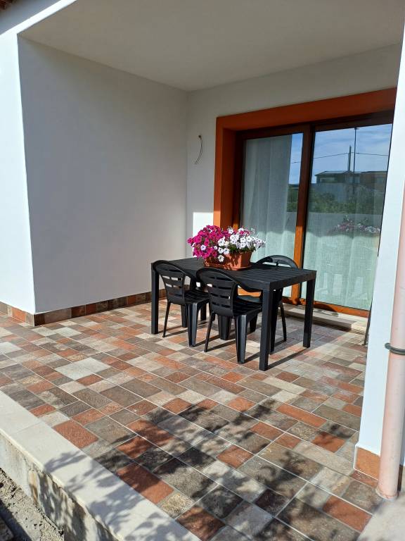 Apartment with garden & terrace | Garden view — photo 5