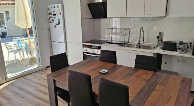 House with 2 rooms for 5 persons — photo 3