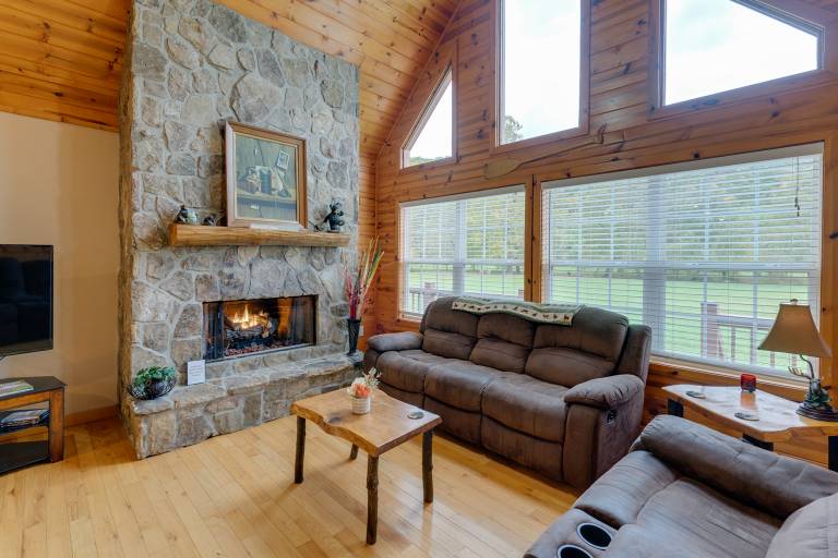 House  Hiawassee