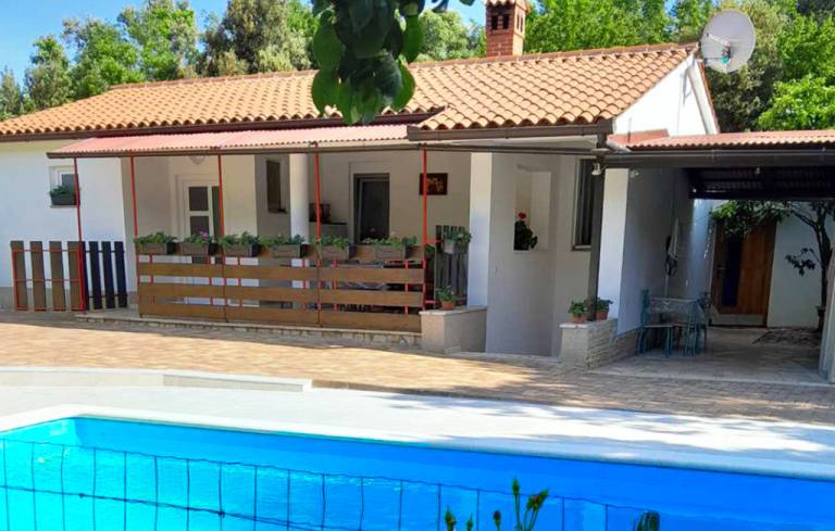 Villa  Valtura