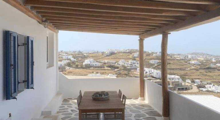 Vacation home with patio | Good for workation — photo 2