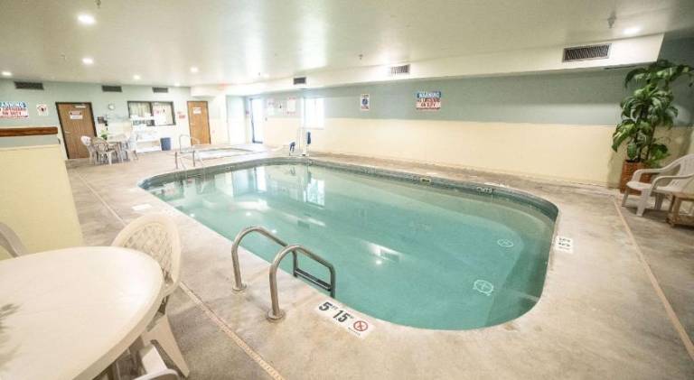 Quality Inn & Suites Watertown near Prairie Lakes Ice Arena — photo 3