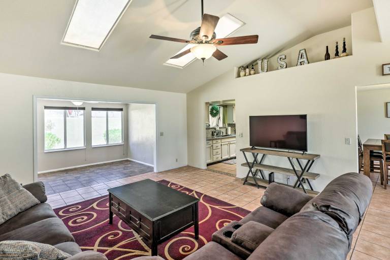 3 Mi to Marina: Lake Havasu Home w/ Heated Pool — photo 4