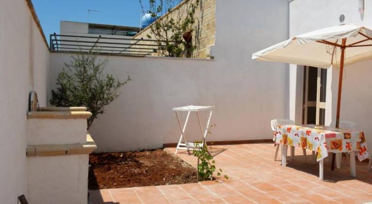 House with 2 rooms for 6 persons — photo 4