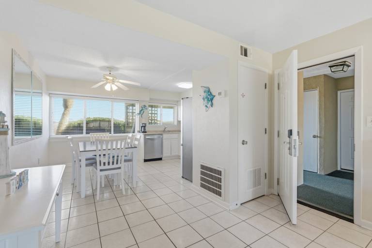 116B - 1BR/1 Bath at Seaspray Condos on Okaloosa Island, Fort Walton Beach, Fl — photo 4