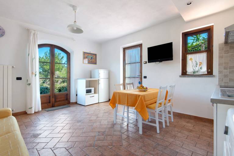 Holiday Home 'L'Appartamentino Di Giulia' / La Pila-Marina di Campo / Wi-Fi and Air Conditioning — photo 3