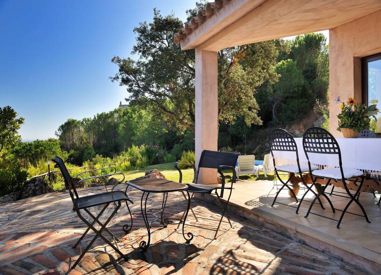 Fully equipped villa with fast internet, pool & barbecue | Garden view | Perfect for remote work | Pets allowed — photo 2