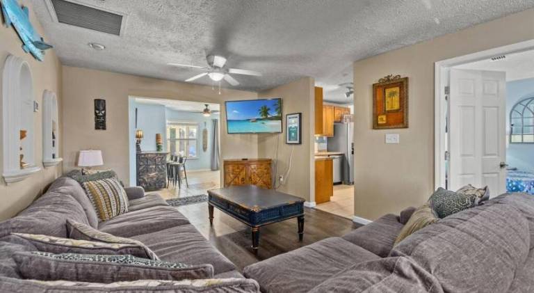 Fully equipped vacation home with yard, jacuzzi & grill | Next to the beach | Suitable for remote work | Pets are welcome — photo 2