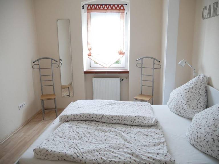 Ferienwohnung Weisenheim am Berg