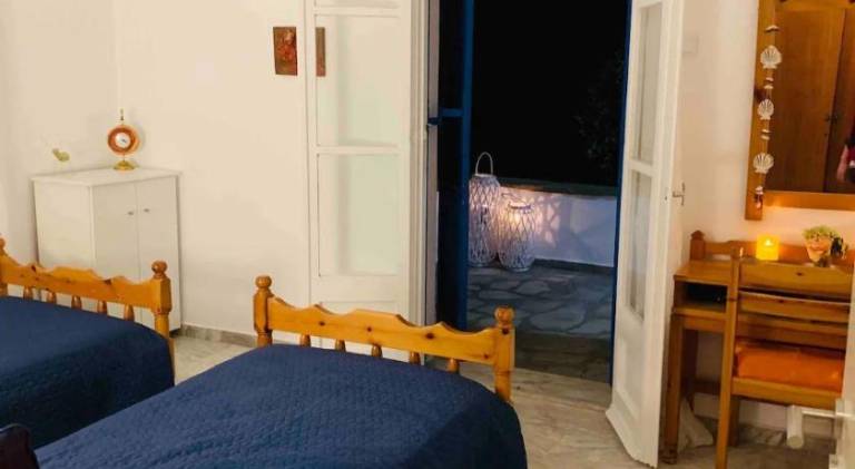 Lovely holiday apartment | Pets are welcome in Syros
