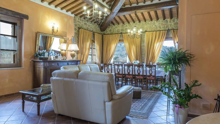 Fully equipped spacious villa with hot tub, yard & grill | Suitable for remote work | Dogs allowed — photo 3
