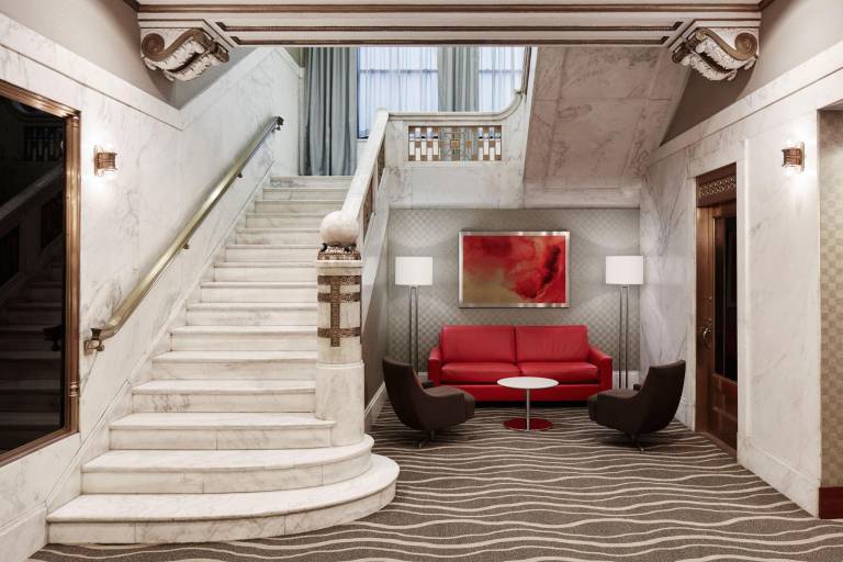 Club Quarters Hotel, Wacker at Michigan — photo 2