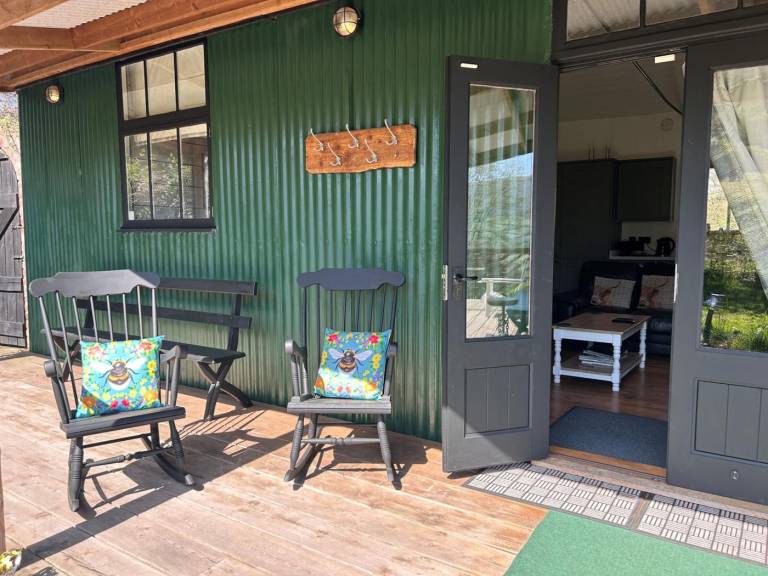 Vacation home with garden — photo 3