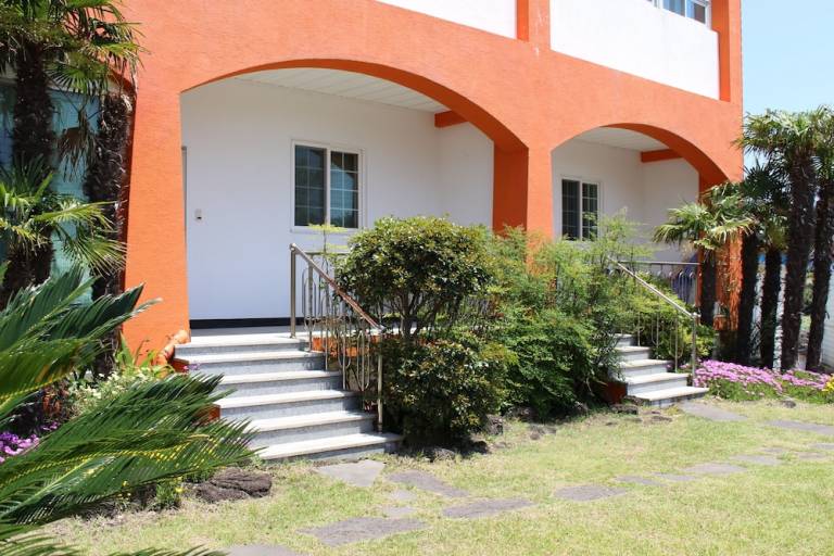 Accommodation  Iljudong-ro