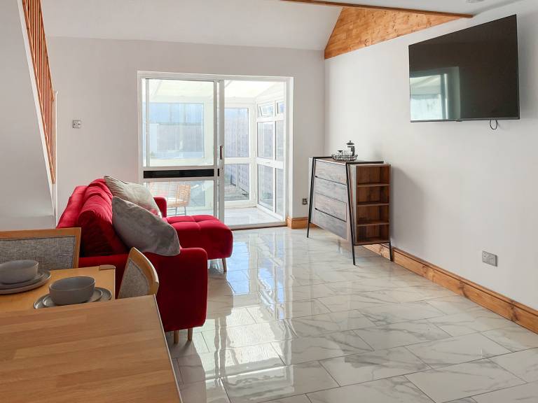 Cottage with barbeque & yard | River view in Swansea