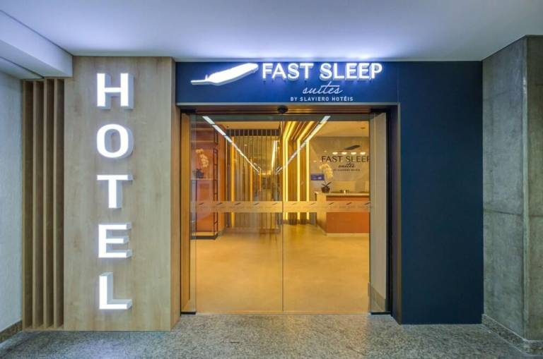 Fast Sleep Suites by Slaviero Hotéis dentro do Aeroporto Guarulhos Terminal 2, desembarque Oeste in Guarulhos