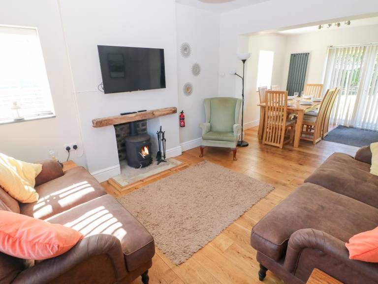 Children-friendly cottage with yard | Pets are welcome — photo 3