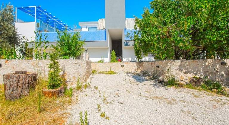 Fully equipped lovely villa with BBQ, hot tub & private pool | Pets are welcome — photo 4
