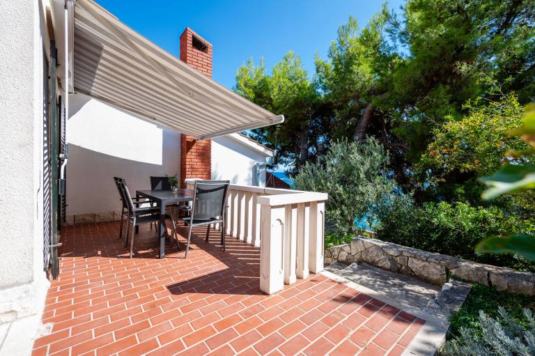 Rental apartment with barbeque & terrace in Okrug