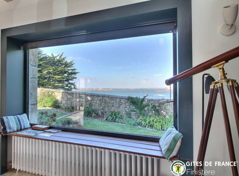 Gite with patio, BBQ & garden | Sea view — photo 3