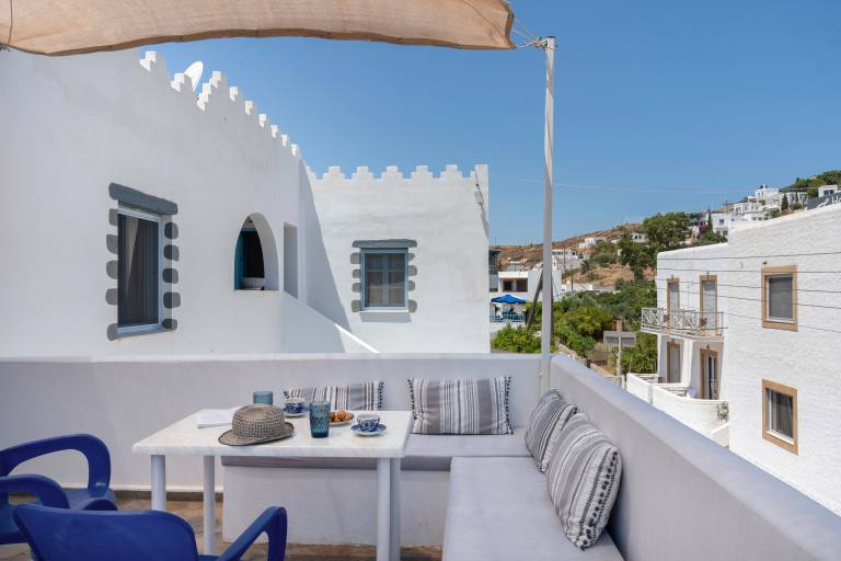Lovely house with patio, fast internet & garden | Garden view | Pets are welcome in Patmos