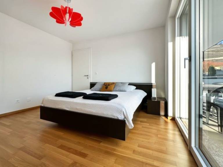 Holiday apartment with patio — photo 2