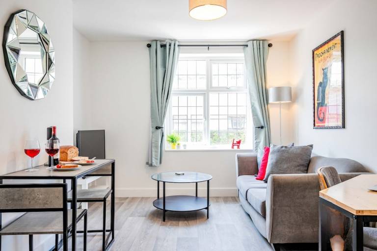 Apartment  Redhill