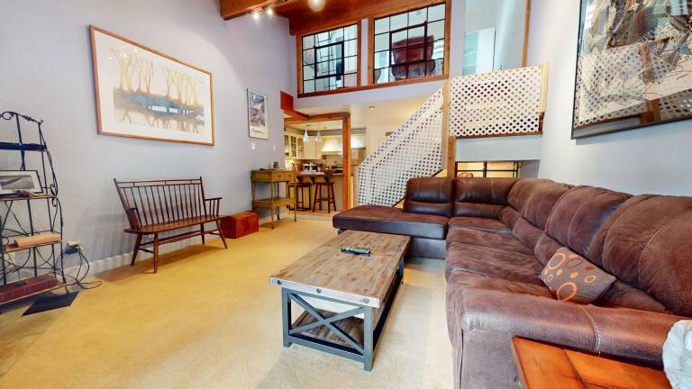 Condo with sauna, hot tub & BBQ | Mountain view — photo 3