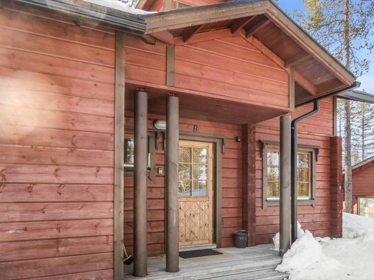 Vacation home with sauna — photo 2