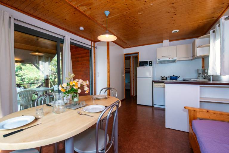 Chalet with garden, barbeque & patio — photo 2
