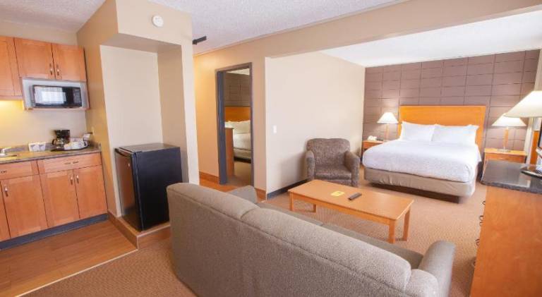 Neighbourhood Inn Hotels in Bonnyville — photo 2
