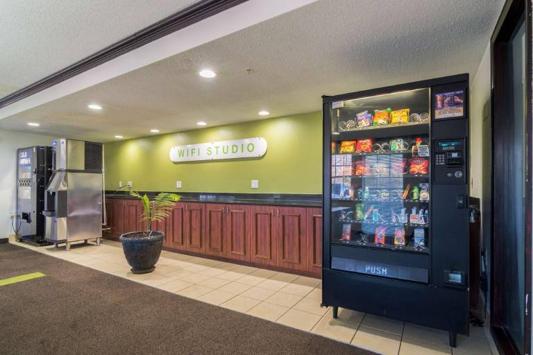 Studio 6 Plano, TX - Dallas - Plano Medical Center — photo 5