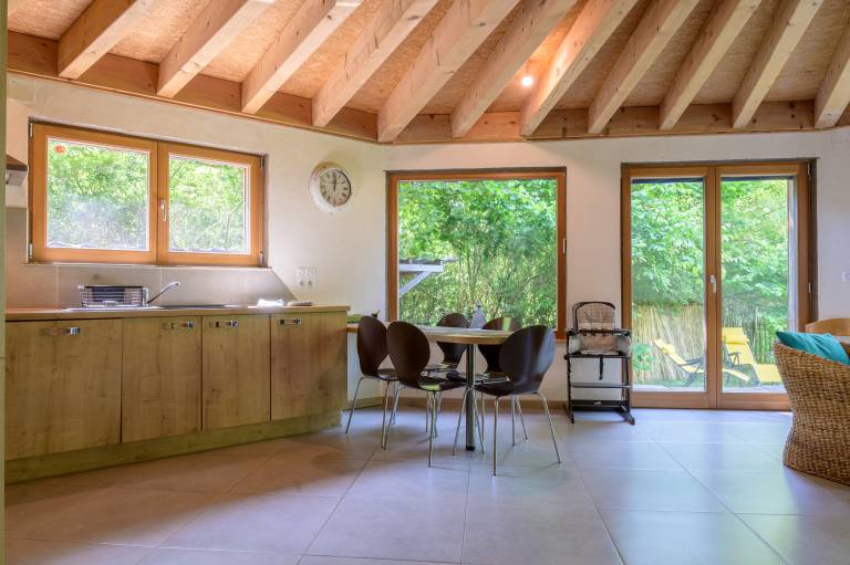 Child-friendly lovely vacation home with yard, grill & fast internet | Garden view | Suitable for remote work | Dogs allowed — photo 4