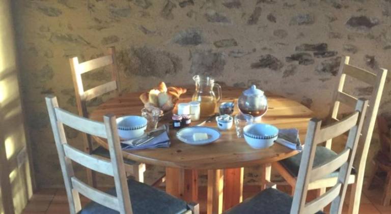Domaine des Pierres Jumelles-balade a cheval-chambre d'hotes Mayenne — photo 3