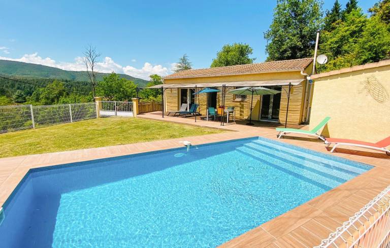 Maison de vacances  Les Mages