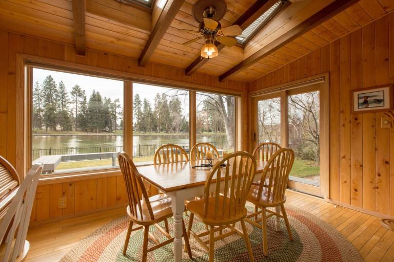 Vacation home with patio — photo 4